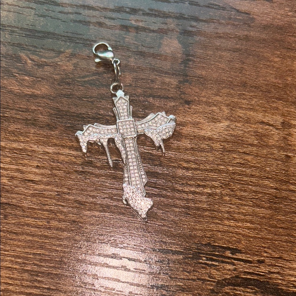 925 Cross Pendant with natural diamonds good price need gone